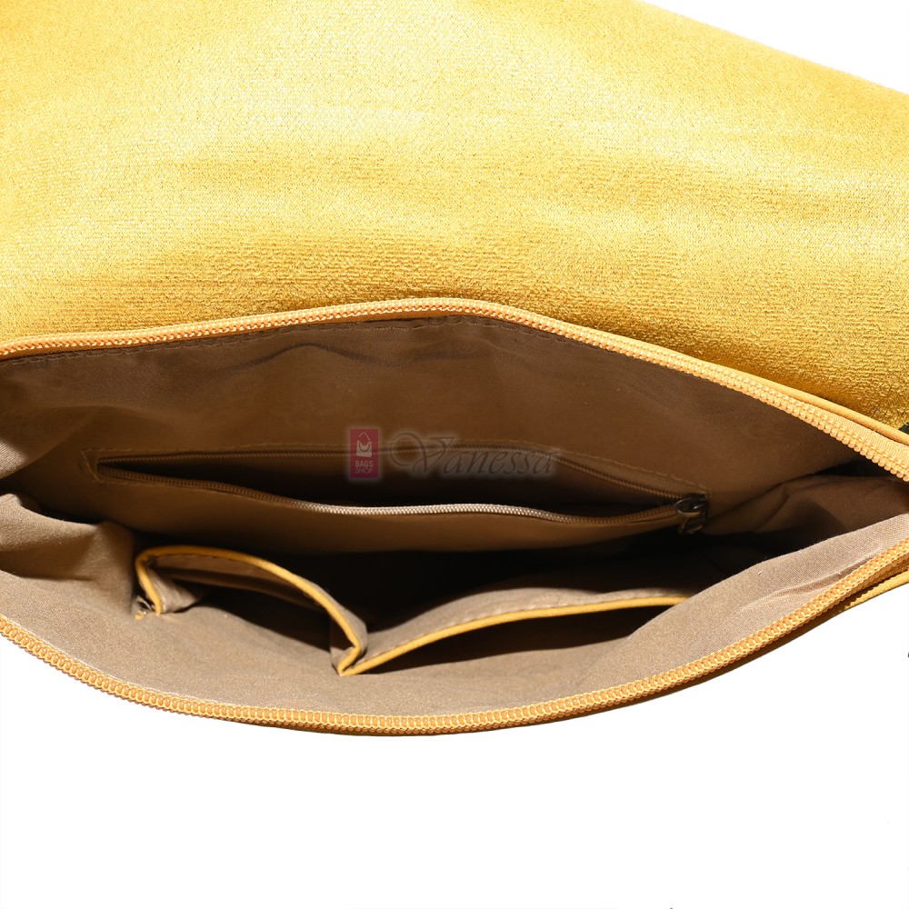  Дамска раница от велур, в жълт цвят. Код: 01106-10