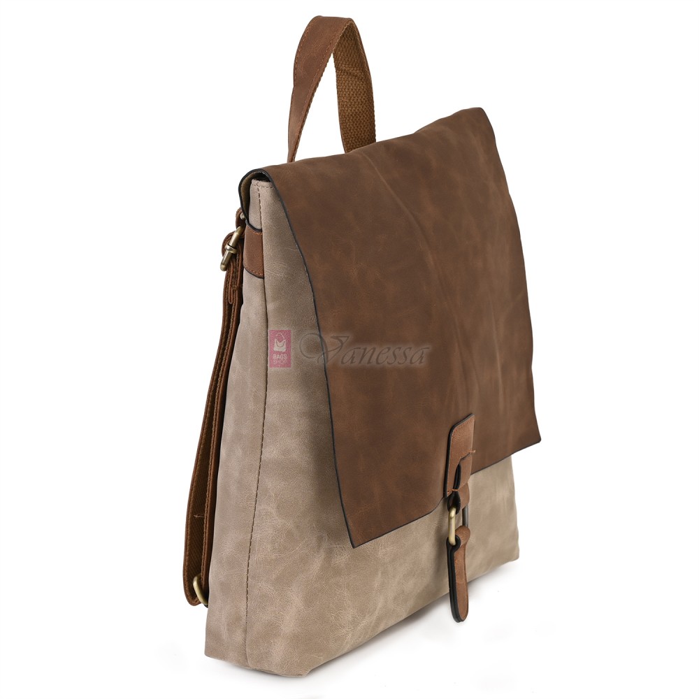  Дамска раница от велур, в бежов цвят. Код: 01106-10