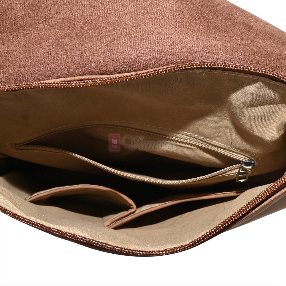  Дамска раница от велур, в светлокафяв цвят. Код: 01106-10