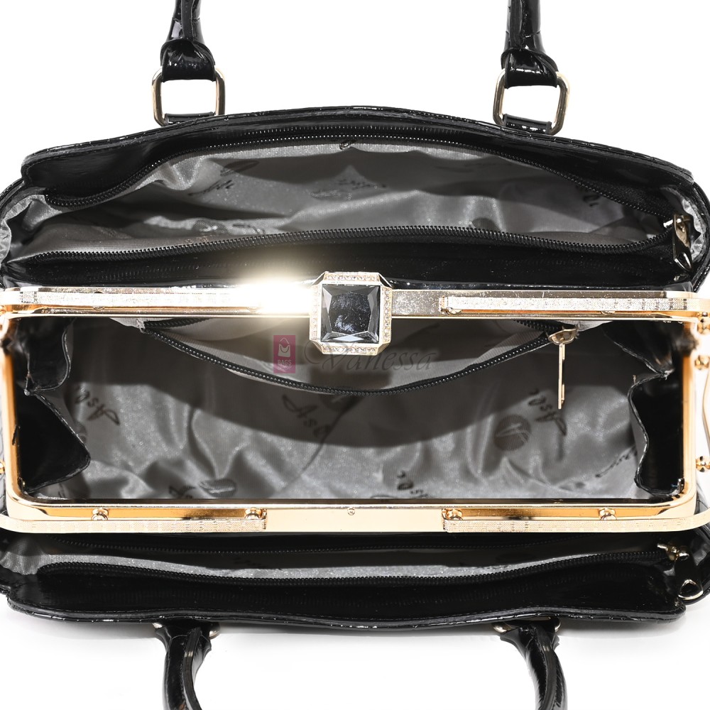 Eлегантна дамска чанта от еко кожа в черен цвят Код: 0124