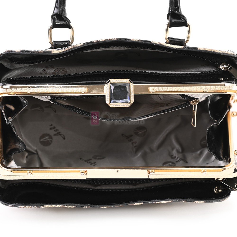 Eлегантна дамска чанта от еко кожа в бежов цвят Код: 0124