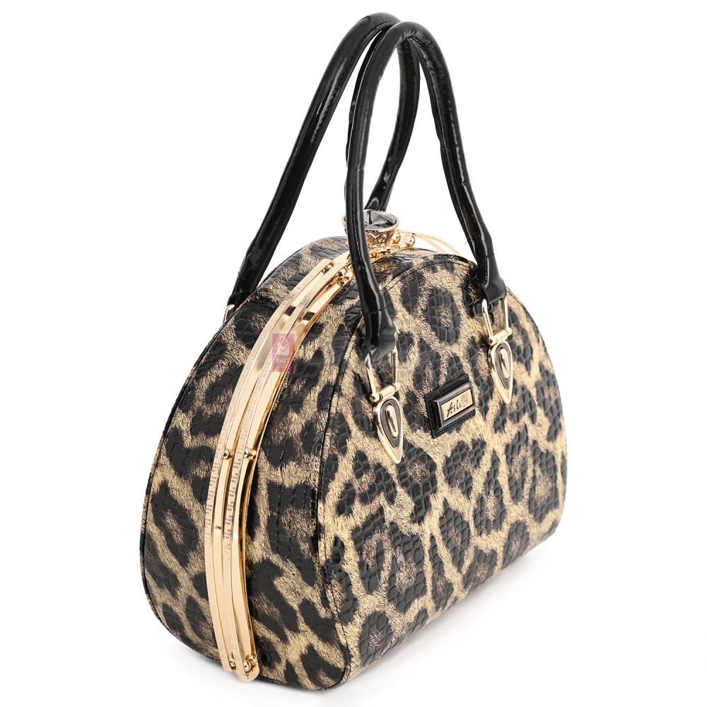 Eлегантна дамска чанта от еко кожа в бежов цвят Код: 0126