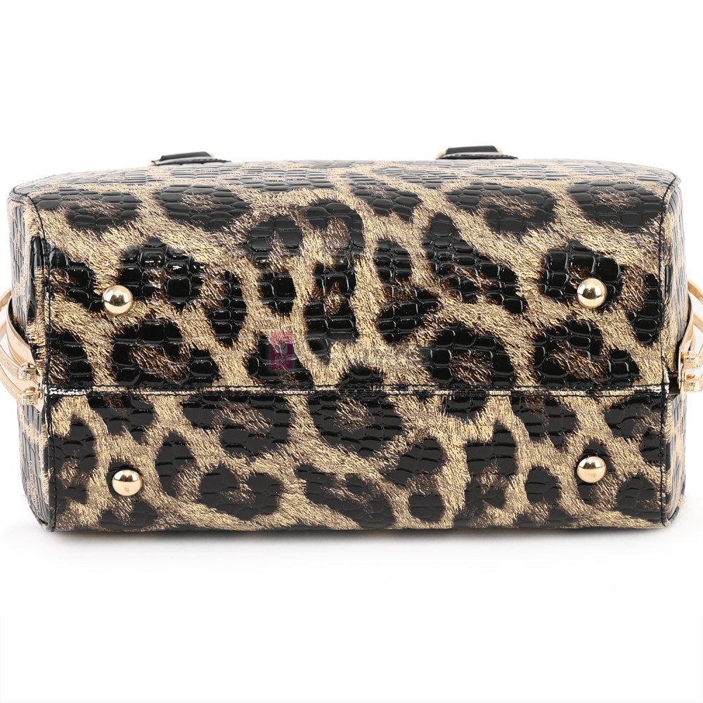 Eлегантна дамска чанта от еко кожа в бежов цвят Код: 0126