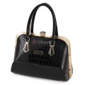 Eлегантна дамска чанта от еко кожа в черен цвят Код: 0134-3