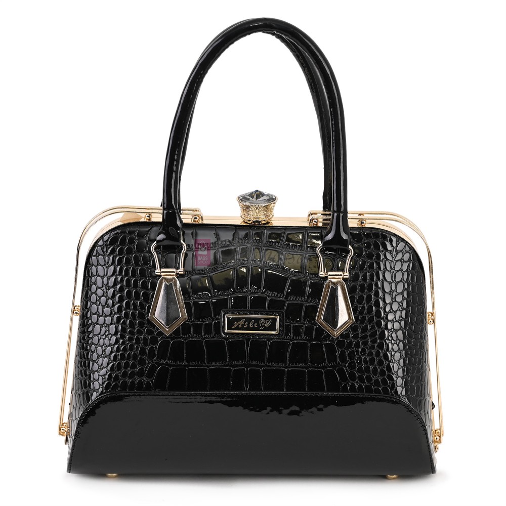 Eлегантна дамска чанта от еко кожа в черен цвят Код: 0134-3