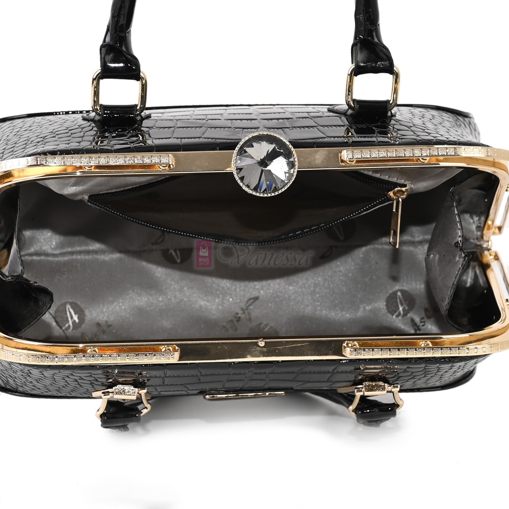 Eлегантна дамска чанта от еко кожа в черен цвят Код: 0134-3