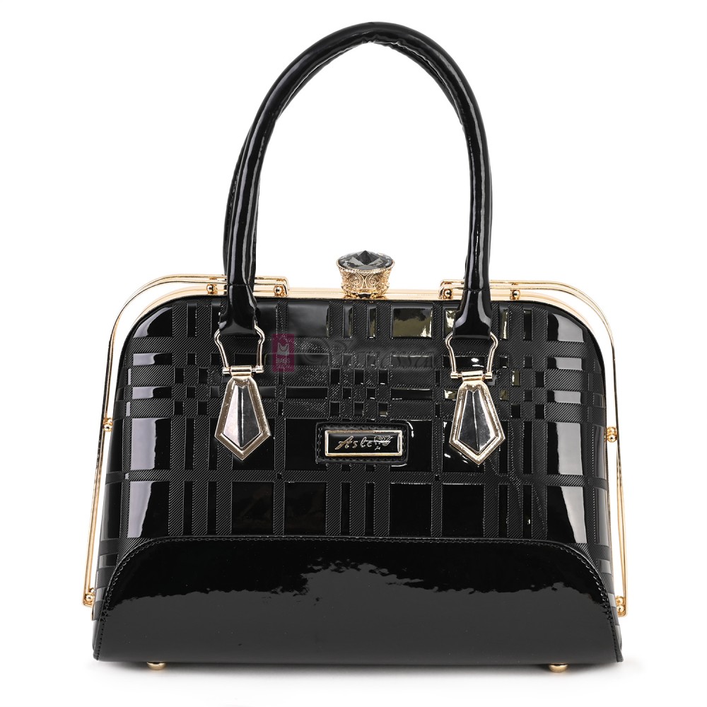 Eлегантна дамска чанта от еко кожа в черен цвят Код: 0134-1