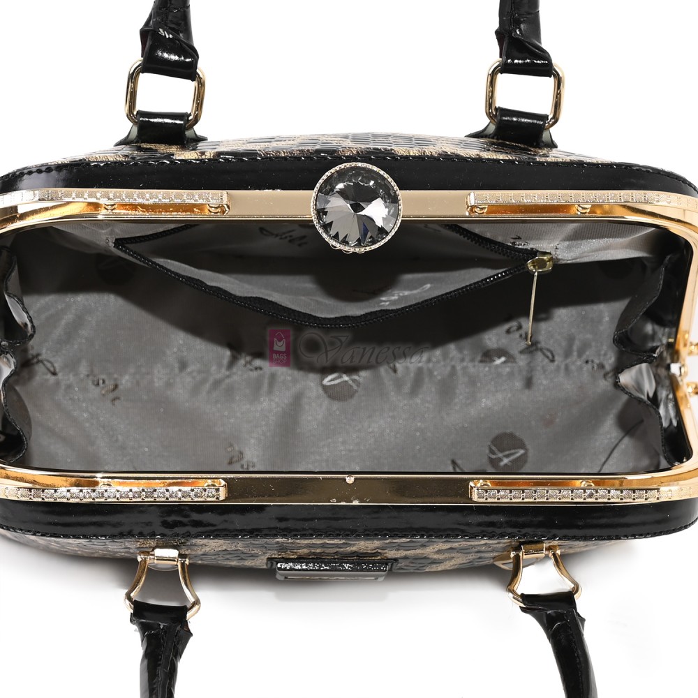 Eлегантна дамска чанта от еко кожа в бежов цвят Код: 075