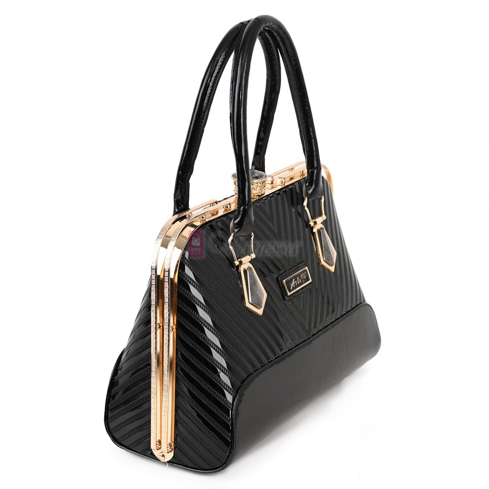 Eлегантна дамска чанта от еко кожа в черен цвят Код: 0134-2