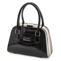 Eлегантна дамска чанта от еко кожа в черен цвят Код: 0135-1