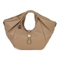 Голяма дамска чанта, от висококачествена еко кожа, в бежов цвят. Код: 0319