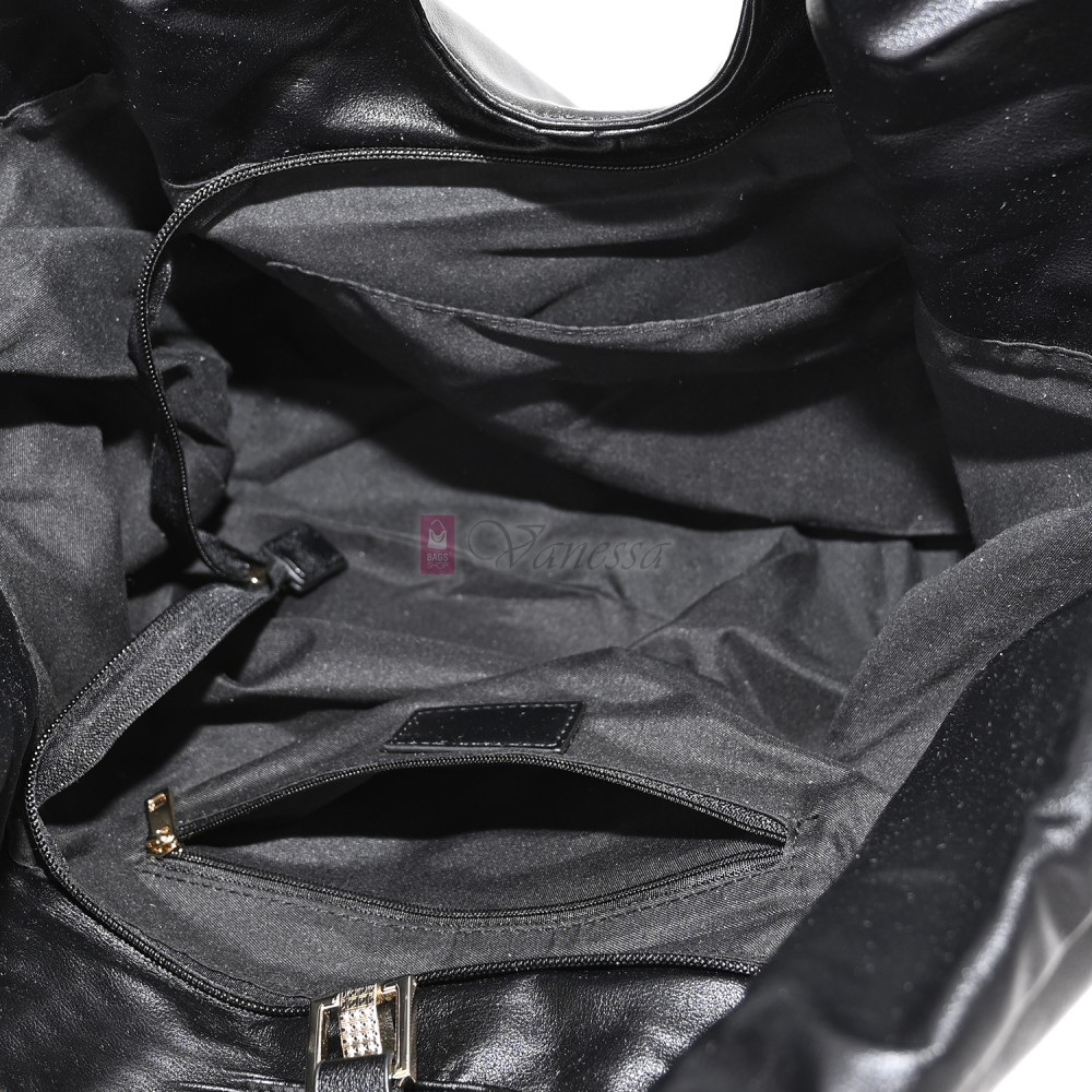 Голяма дамска чанта, от висококачествена еко кожа, в черен цвят. Код: 0319