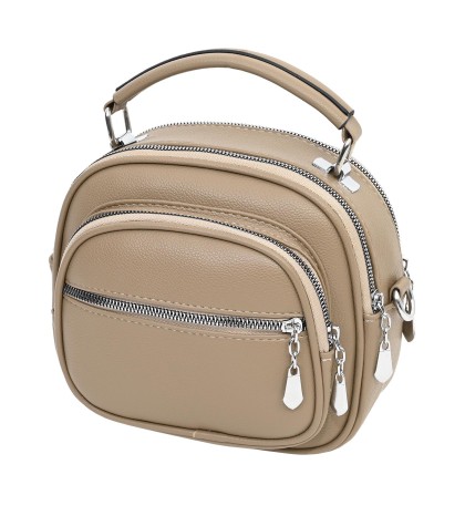  Дамска чанта от висококачествена еко кожа в бежов цвят. Код: 041