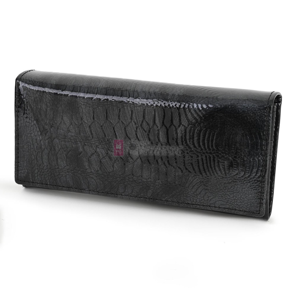 Голямо дамско портмоне, от лачена естествена кожа, в черен цвят. КОД: CS0807