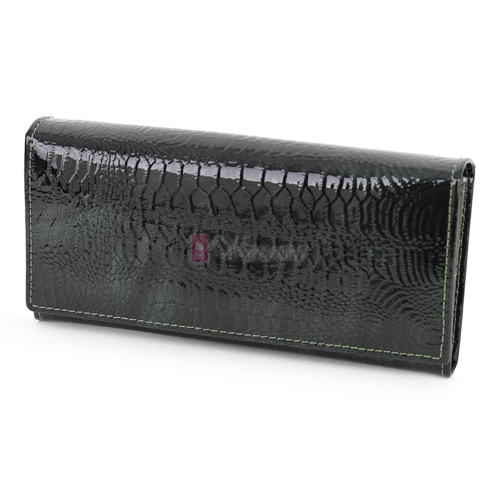 Голямо дамско портмоне, от лачена естествена кожа, в тъмнозелен цвят. КОД: CS0807