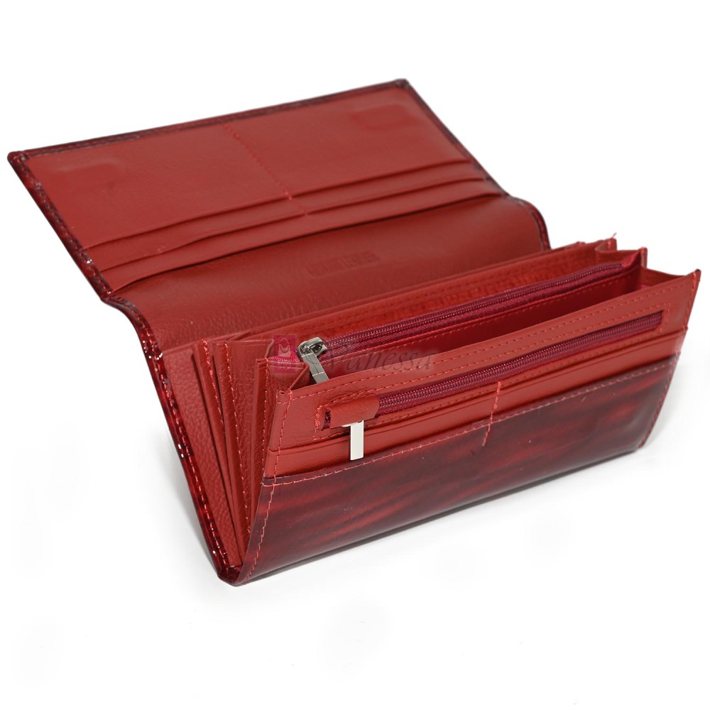 Голямо дамско портмоне, от лачена естествена кожа, в червен цвят. КОД: JXG0807