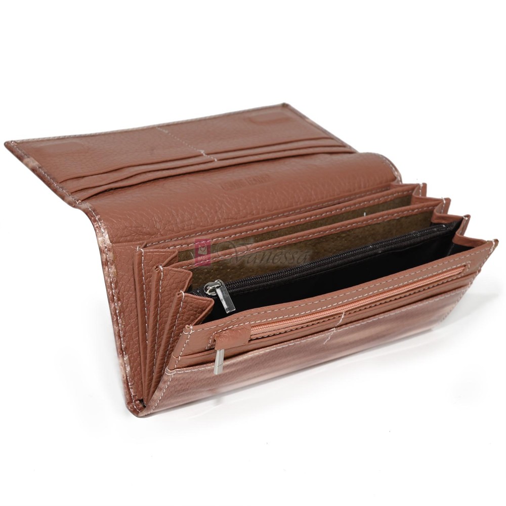 Голямо дамско портмоне, от лачена естествена кожа, в розов цвят. КОД: JXG0807