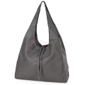 Голяма дамска чанта от еко кожа в сив цвят. Код: 1388