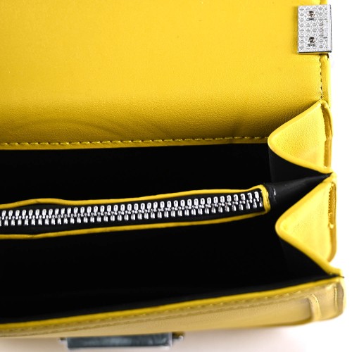 Удобна малка дамска чанта в жълт цвят 1435