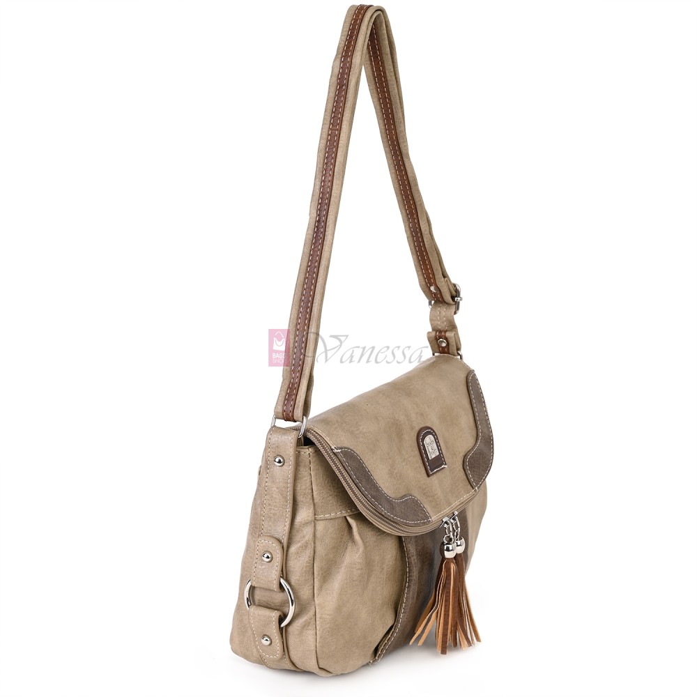 Дамска чанта от висококачествена еко кожа в тъмнобежов цвят Код: 15120