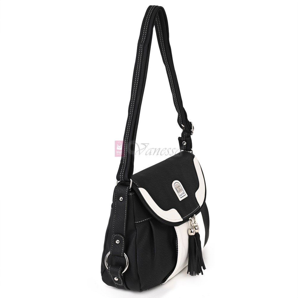 Дамска чанта от висококачествена еко кожа в черен цвят с бели акценти. Код: 15120