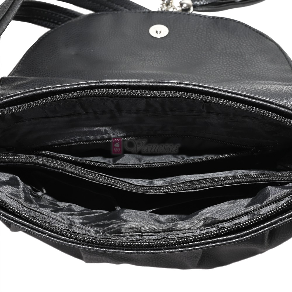 Дамска чанта от висококачествена еко кожа в черен цвят Код: 15120