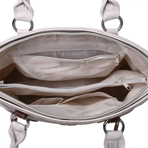 Дамска чанта от висококачествена еко кожа в бежов  Код: 15160
