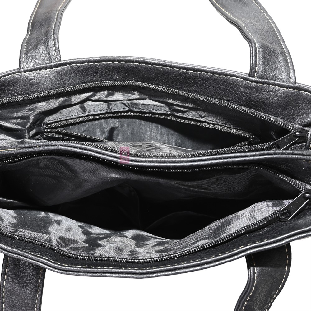 Дамска чанта от висококачествена еко кожа в черен цвят със сиви джобове Код: 15162