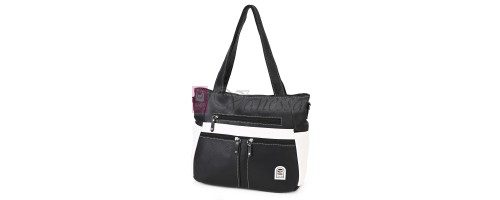 Дамска чанта от висококачествена еко кожа в черен цвят с бели акценти Код: 15182