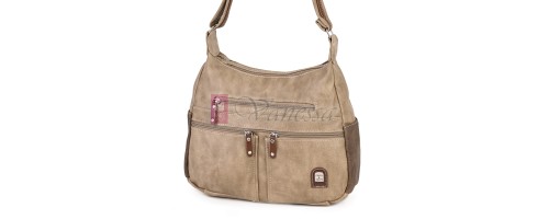 Дамска чанта от висококачествена еко кожа в бежов цвят. Код: 15183