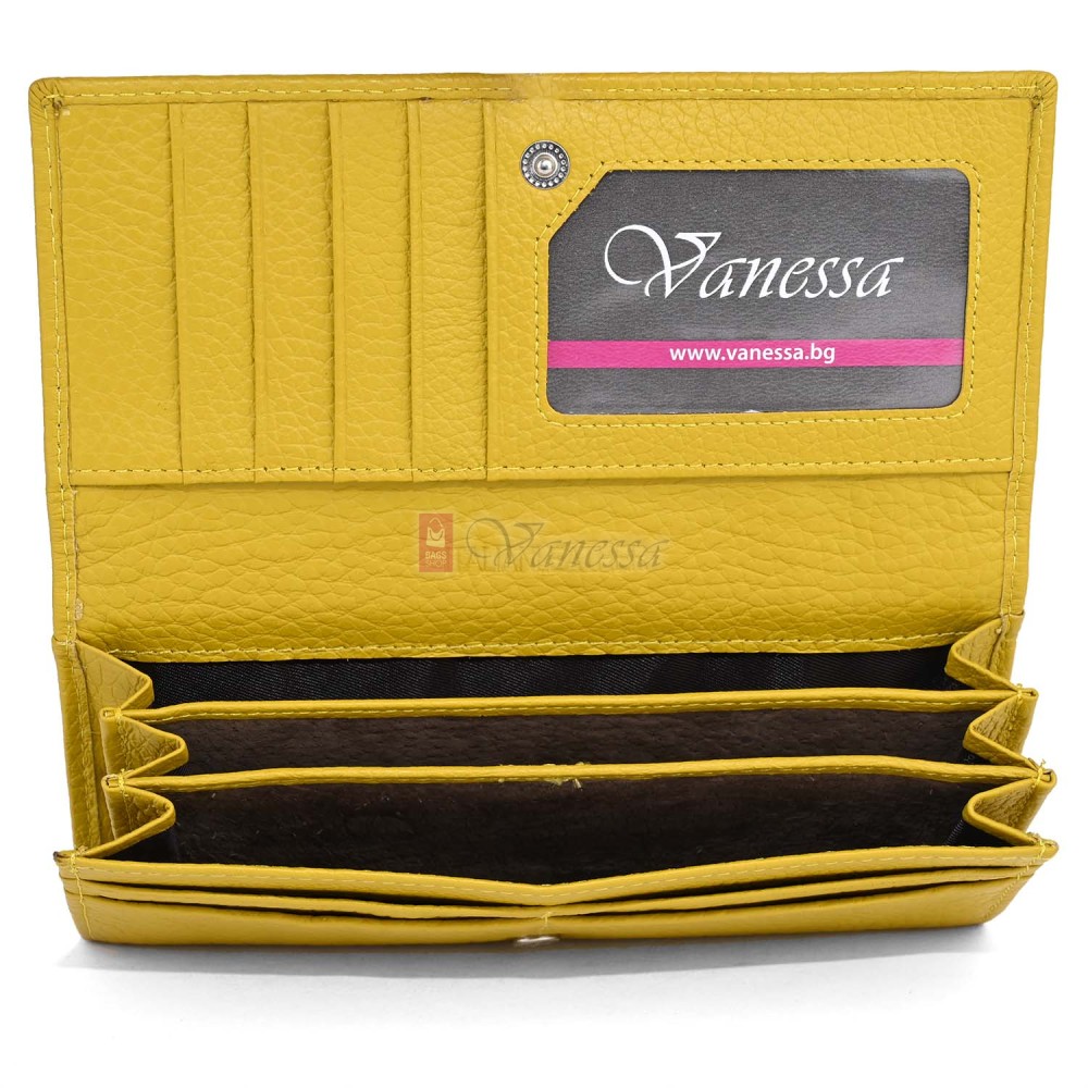 Голямо дамско портмоне от естествена кожа в жълт цвят. КОД: 1519