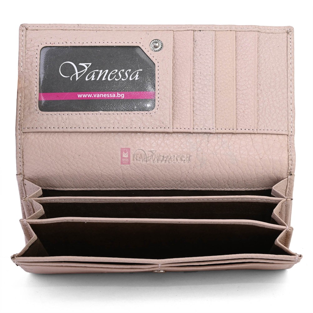Голямо дамско портмоне от естествена кожа в розов цвят. КОД: 1519