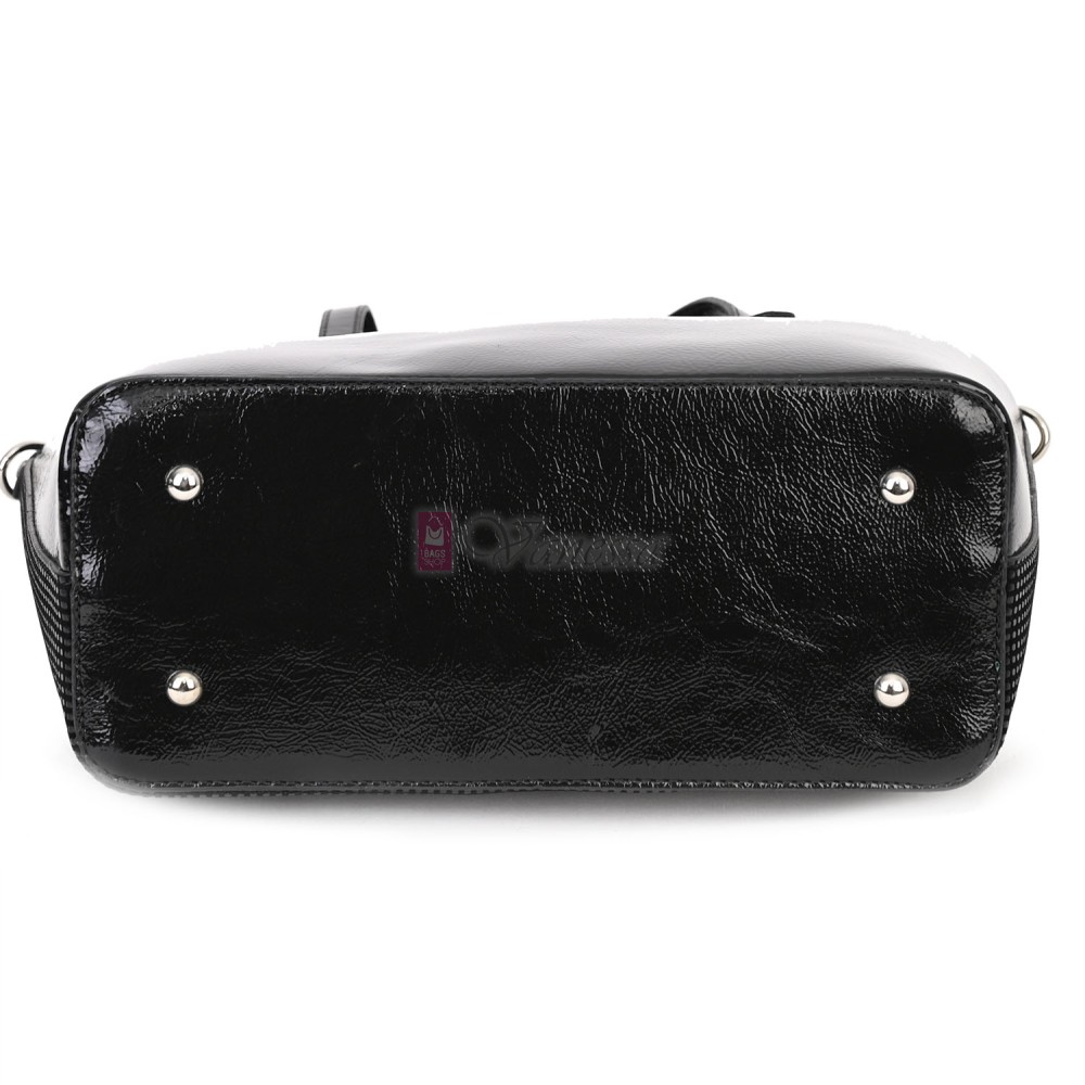  Дамска чанта от висококачествена еко кожа, в черен цвят. Код: 1549