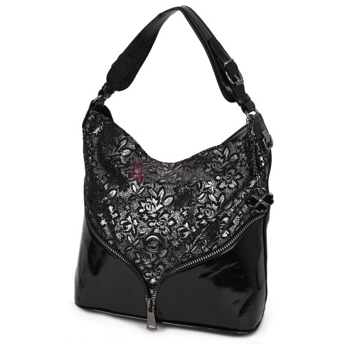  Дамска чанта от висококачествена, лачена еко кожа, в черен цвят. Код: 1568-1