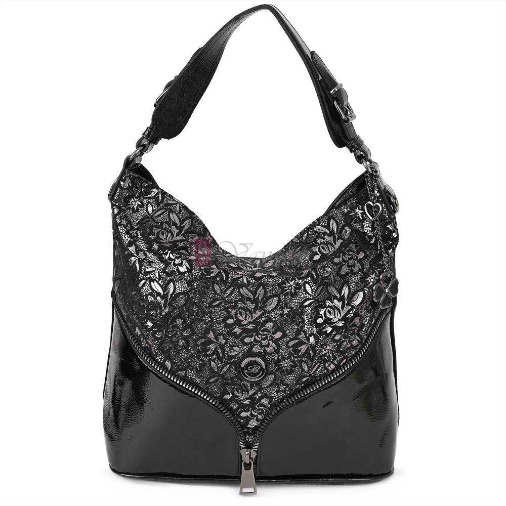  Дамска чанта от висококачествена, лачена еко кожа, в черен цвят. Код: 1568-1