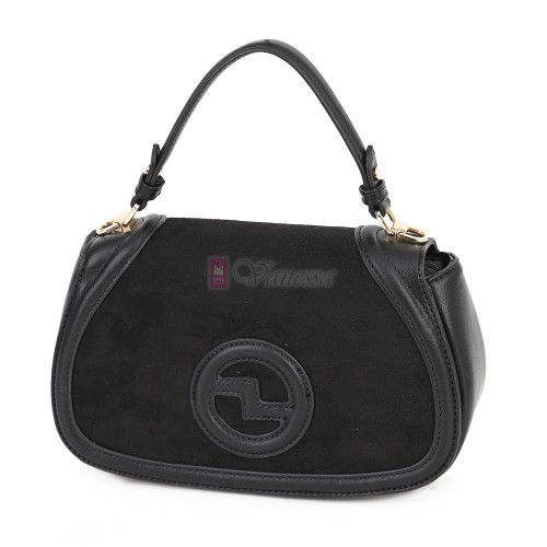 Малка дамска чанта от висококачествена еко кожа в черен цвят. Код: CE227