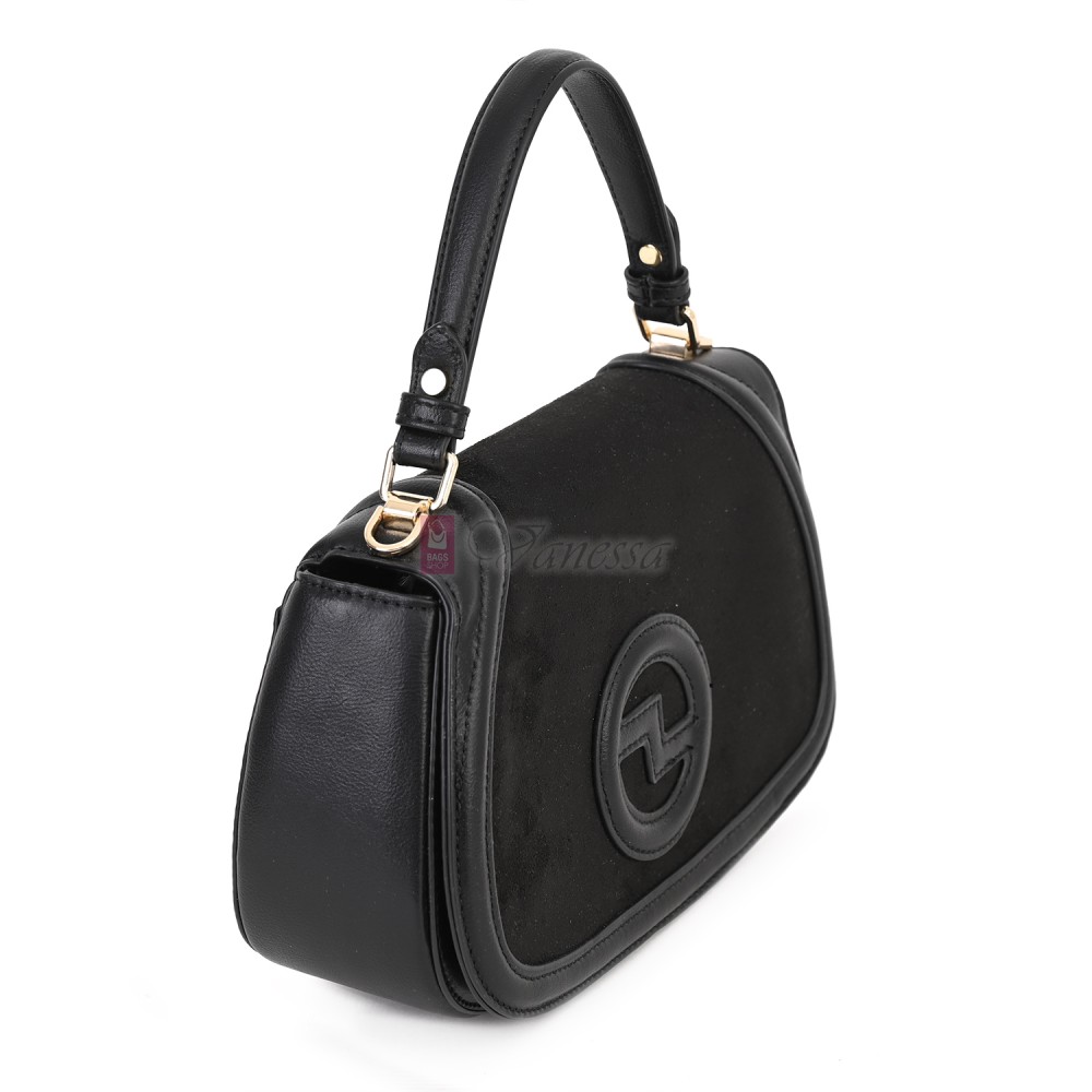 Малка дамска чанта от висококачествена еко кожа в черен цвят. Код: CE227