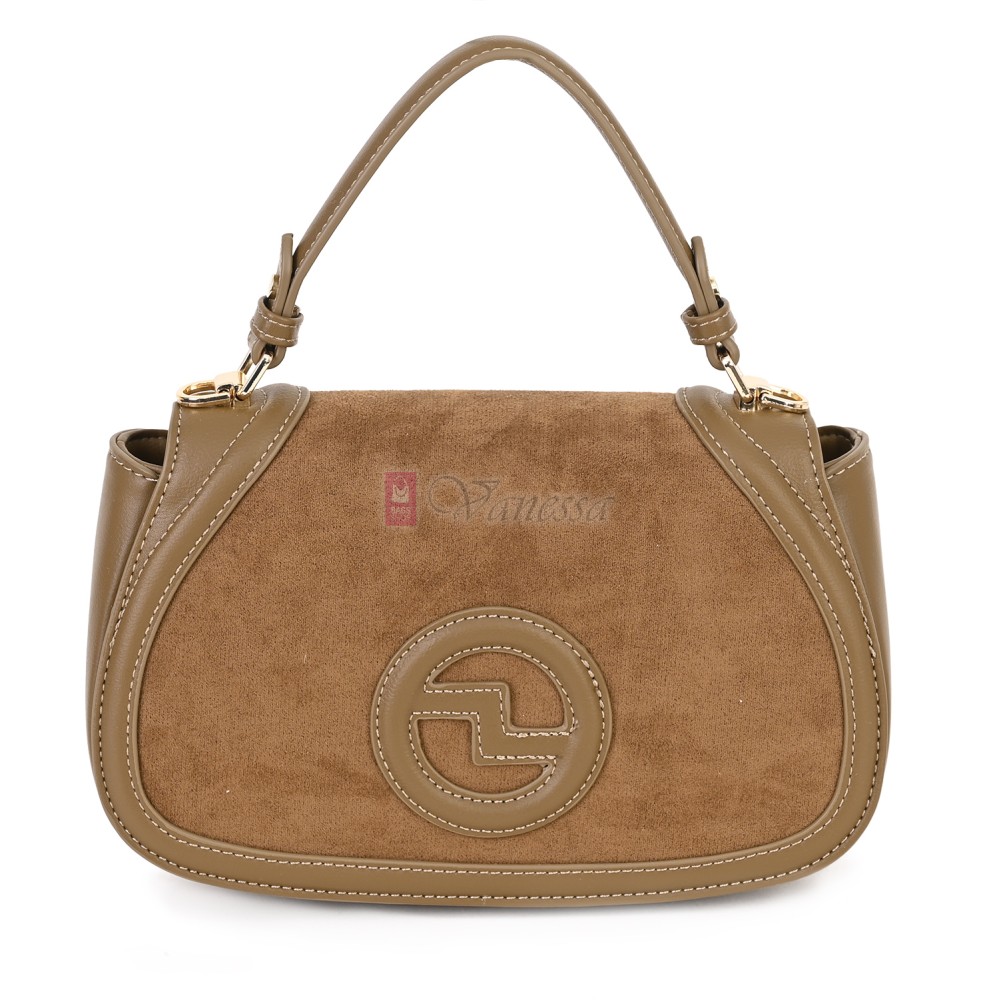 Малка дамска чанта от висококачествена еко кожа в тъмнобежов цвят. Код: CE227