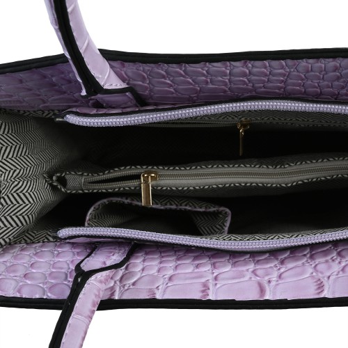 Атрактивна елегантна дамска чанта от релефна еко кожа в светло лилав цвят Код: 2301