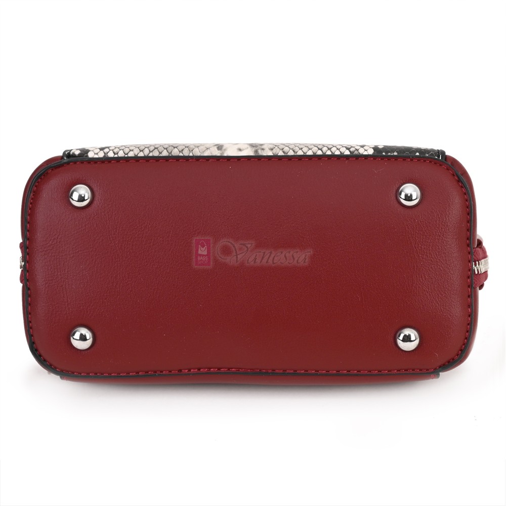 Малка дамска чанта от еко кожа, в цвят бордо. Код: 2554