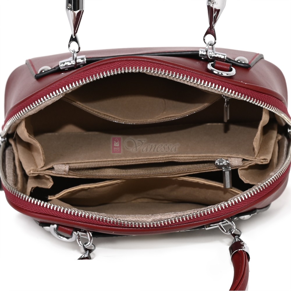 Малка дамска чанта от еко кожа, в цвят бордо. Код: 2554