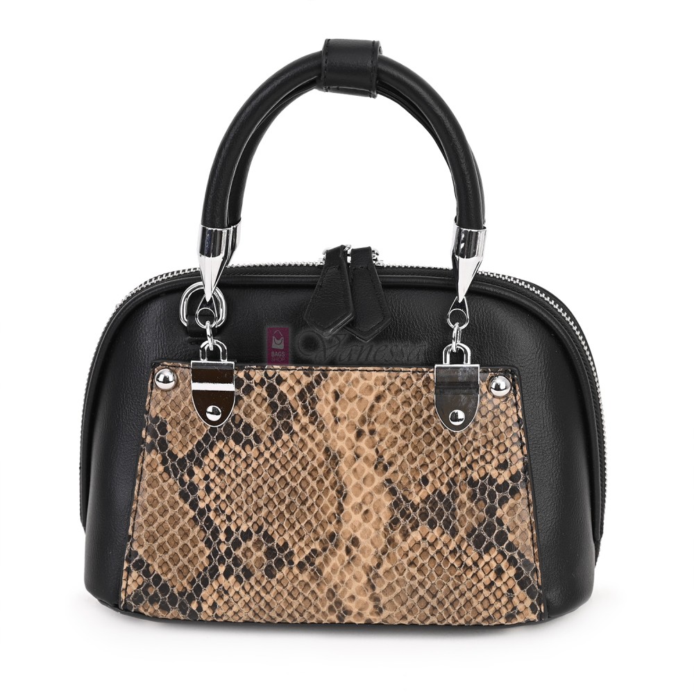 Малка дамска чанта от еко кожа, в черен цвят. Код: 2554-2