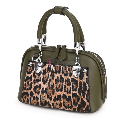 Малка дамска чанта от еко кожа, в зелен цвят. Код: 2554