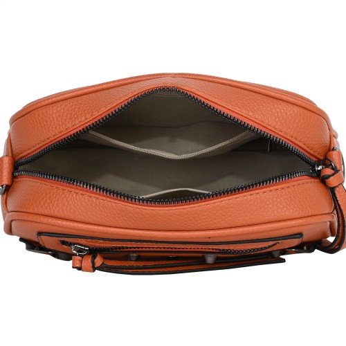Дамска чанта от еко кожа в оранжев цвят. Код: 257