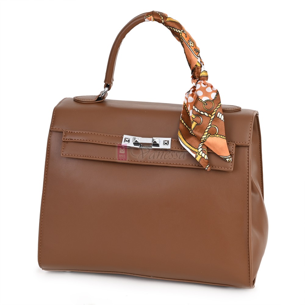  Дамска чанта от висококачествена еко кожа в кафяв цвят. Код: 2886