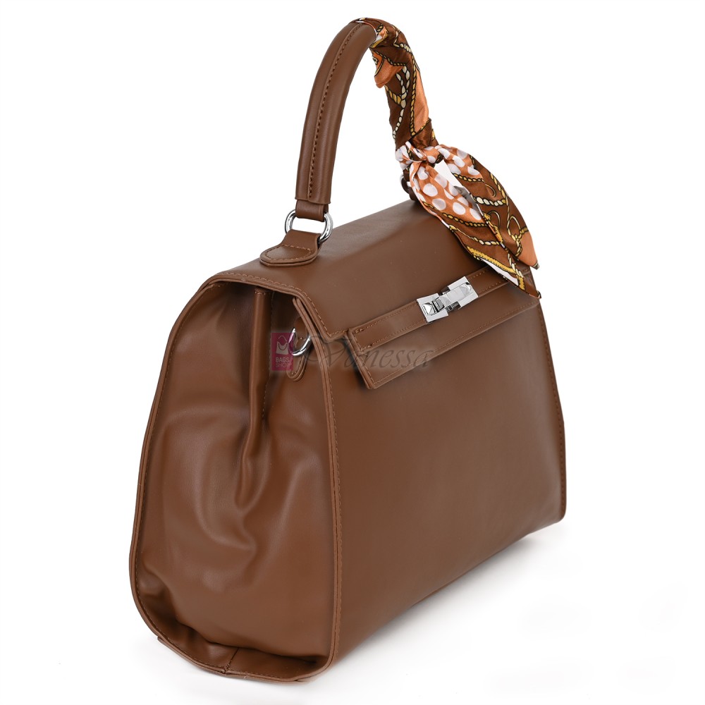  Дамска чанта от висококачествена еко кожа в кафяв цвят. Код: 2886