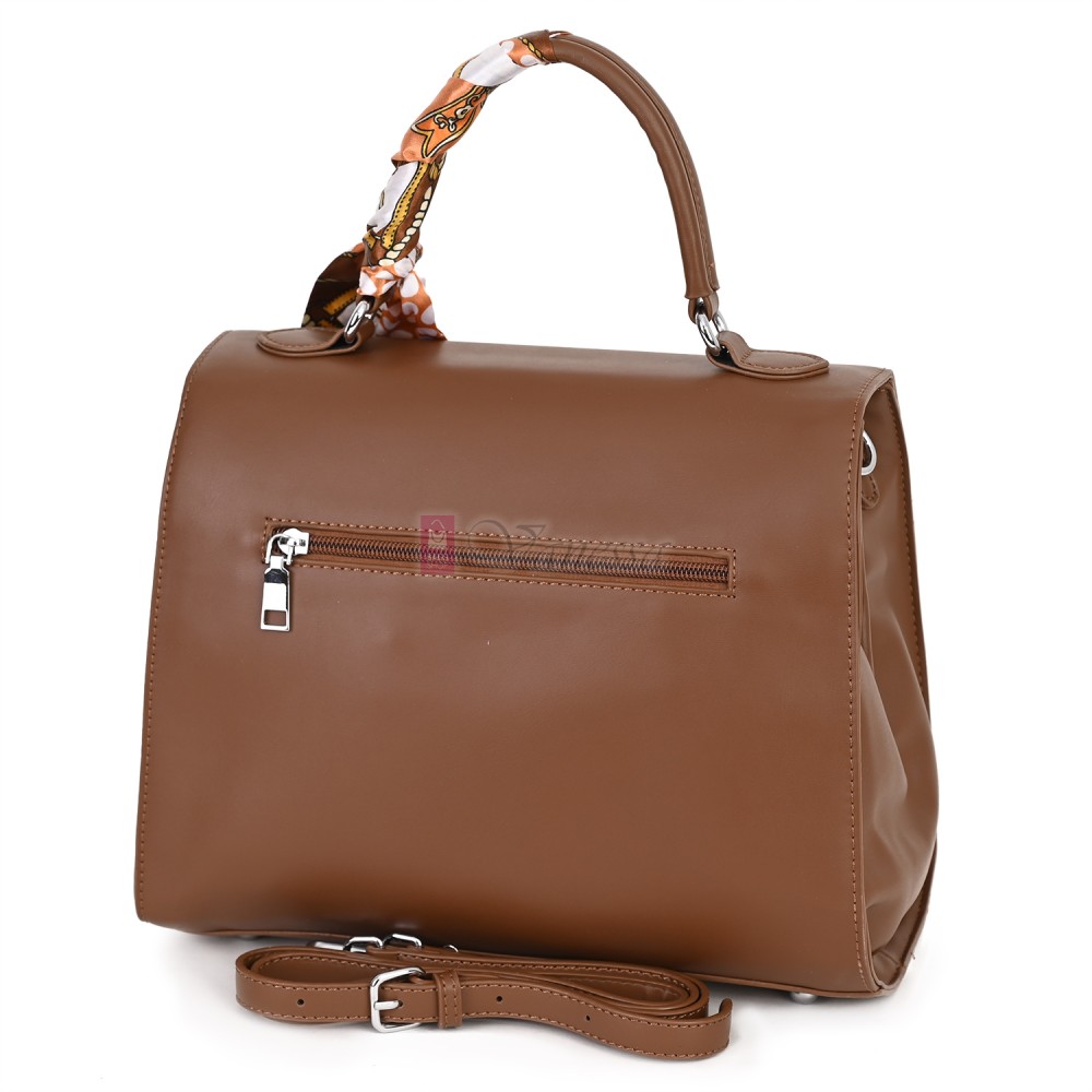  Дамска чанта от висококачествена еко кожа в кафяв цвят. Код: 2886