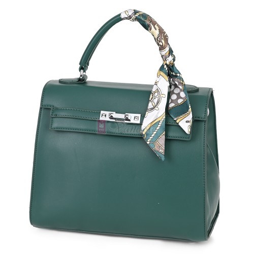  Дамска чанта от висококачествена еко кожа в зелен цвят. Код: 2886