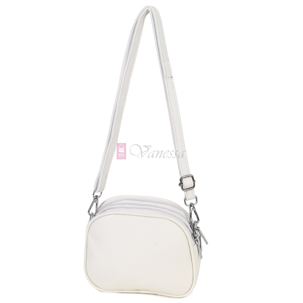 Малка дамска чанта от екологична кожа в бял цвят. Код: 318 Малка дамска чанта от екологична кожа в бял цвят. Код: 318