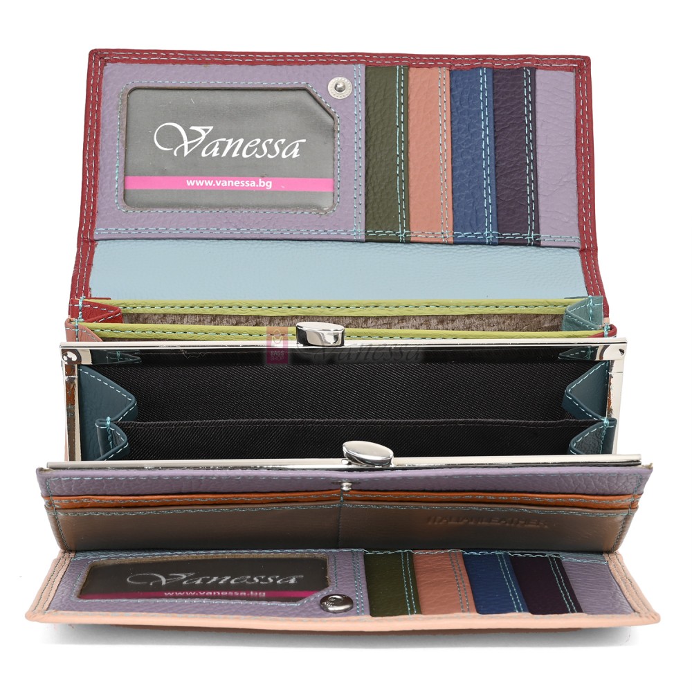 Голямо дамско портмоне от естествена кожа в розово-червен цвят. КОД: W34